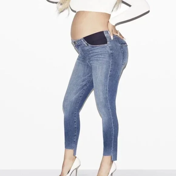 Maternity Denim Good American Distressed Cropped (So Comfy!)